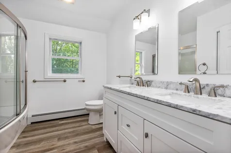 68 Thompson Mill Road Lee NH 03861