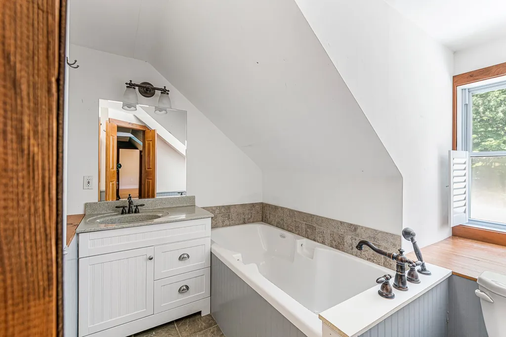 12 Old Warner Road Bradford NH 03221