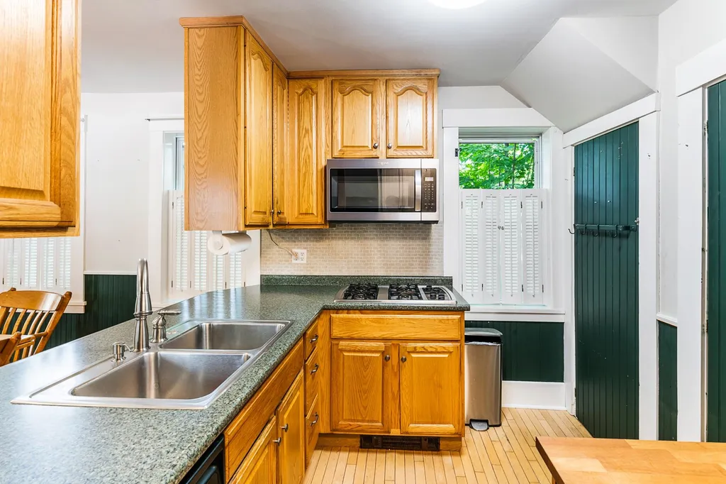 12 Old Warner Road Bradford NH 03221