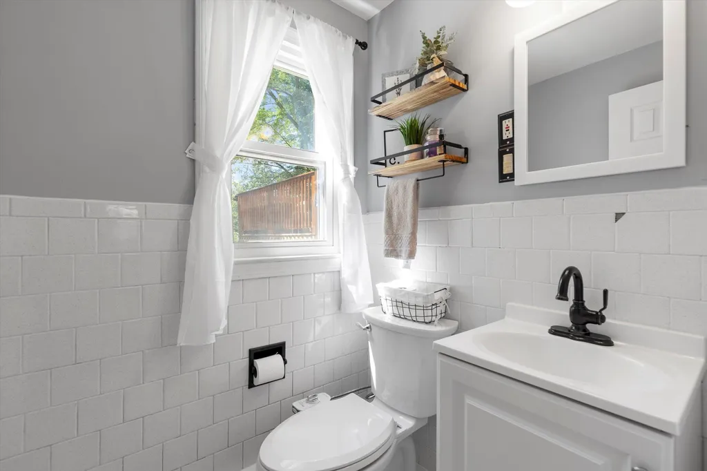 4 Jeannette Street Franklin NH 03235