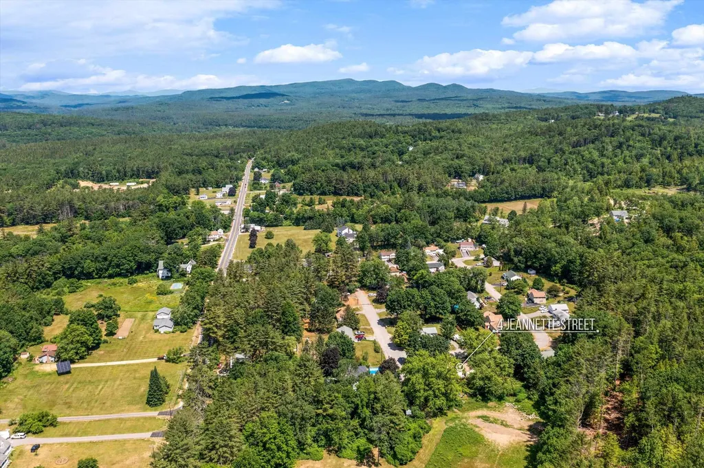 4 Jeannette Street Franklin NH 03235