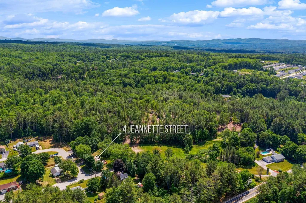 4 Jeannette Street Franklin NH 03235