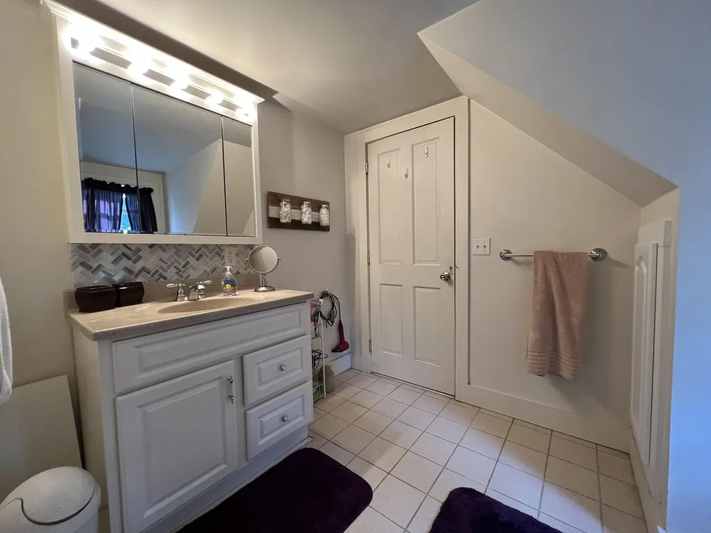 23 Cheney Street Newport NH 03773