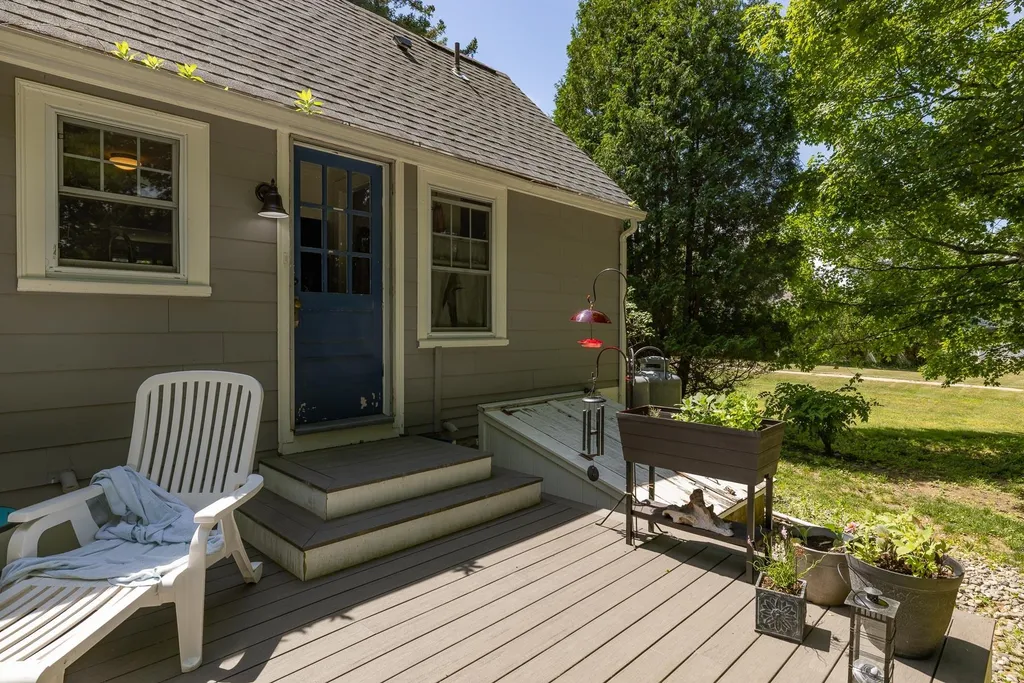 1203 Woodbury Avenue Portsmouth NH 03801