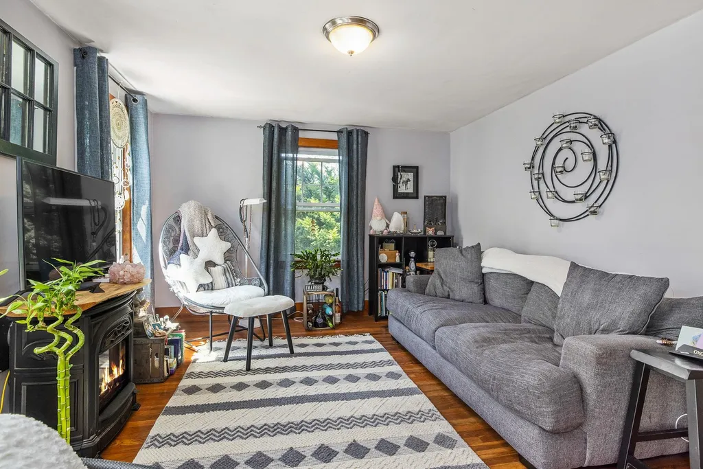 1203 Woodbury Avenue Portsmouth NH 03801