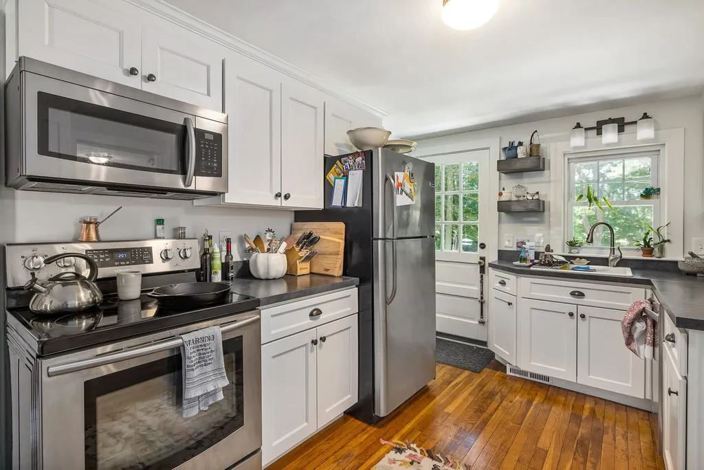 1203 Woodbury Avenue Portsmouth NH 03801