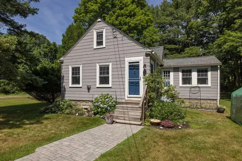 1203 Woodbury Avenue Portsmouth NH 03801