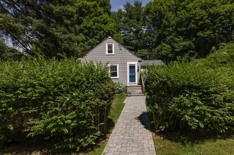 1203 Woodbury Avenue Portsmouth NH 03801