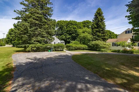 1203 Woodbury Avenue Portsmouth NH 03801