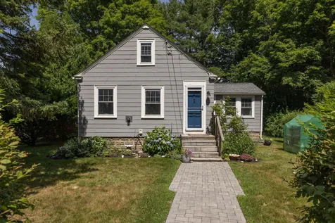 1203 Woodbury Avenue Portsmouth NH 03801