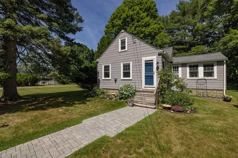 1203 Woodbury Avenue Portsmouth NH 03801