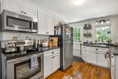 1203 Woodbury Avenue Portsmouth NH 03801