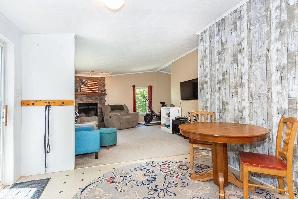 173 Lakeside Oaks Drive Barrington NH 03825