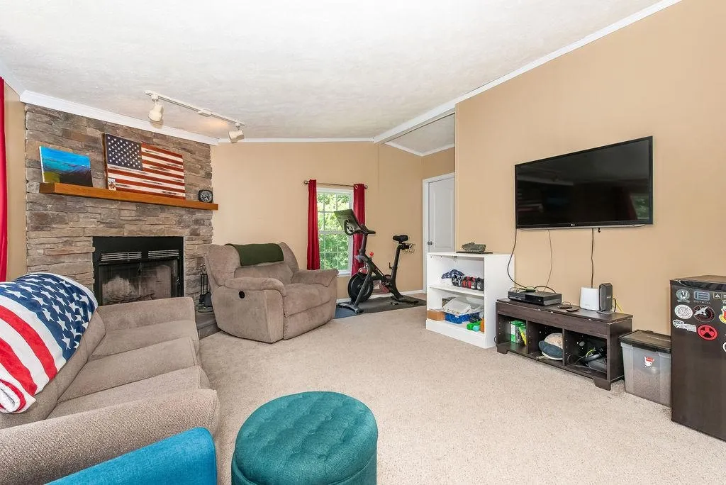 173 Lakeside Oaks Drive Barrington NH 03825