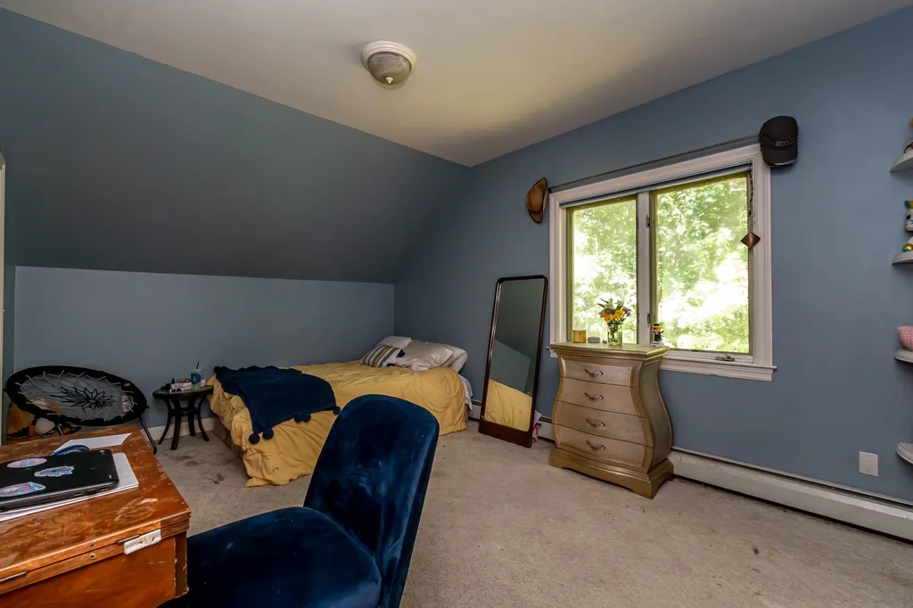 62 Alexander Road Londonderry NH 03053