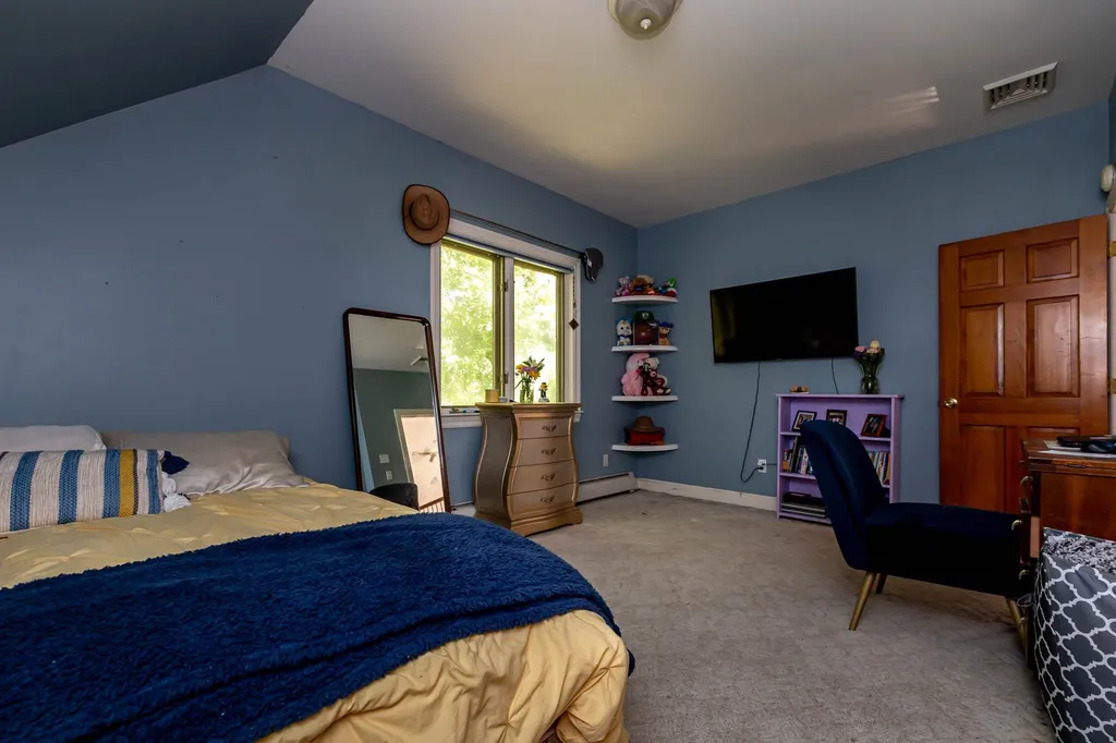 62 Alexander Road Londonderry NH 03053