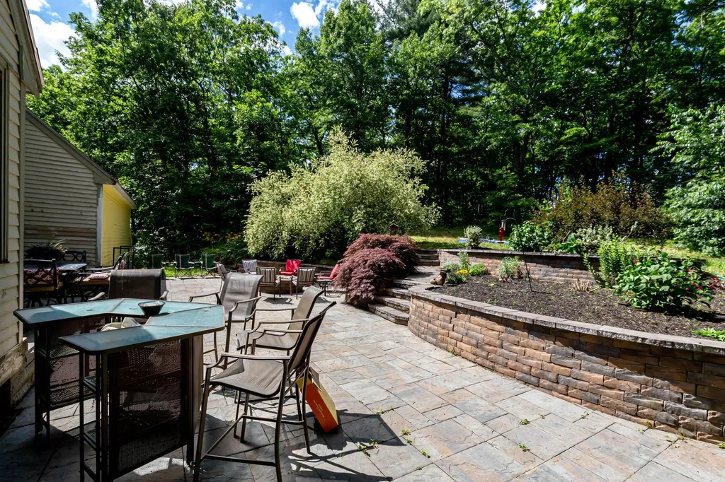 62 Alexander Road Londonderry NH 03053