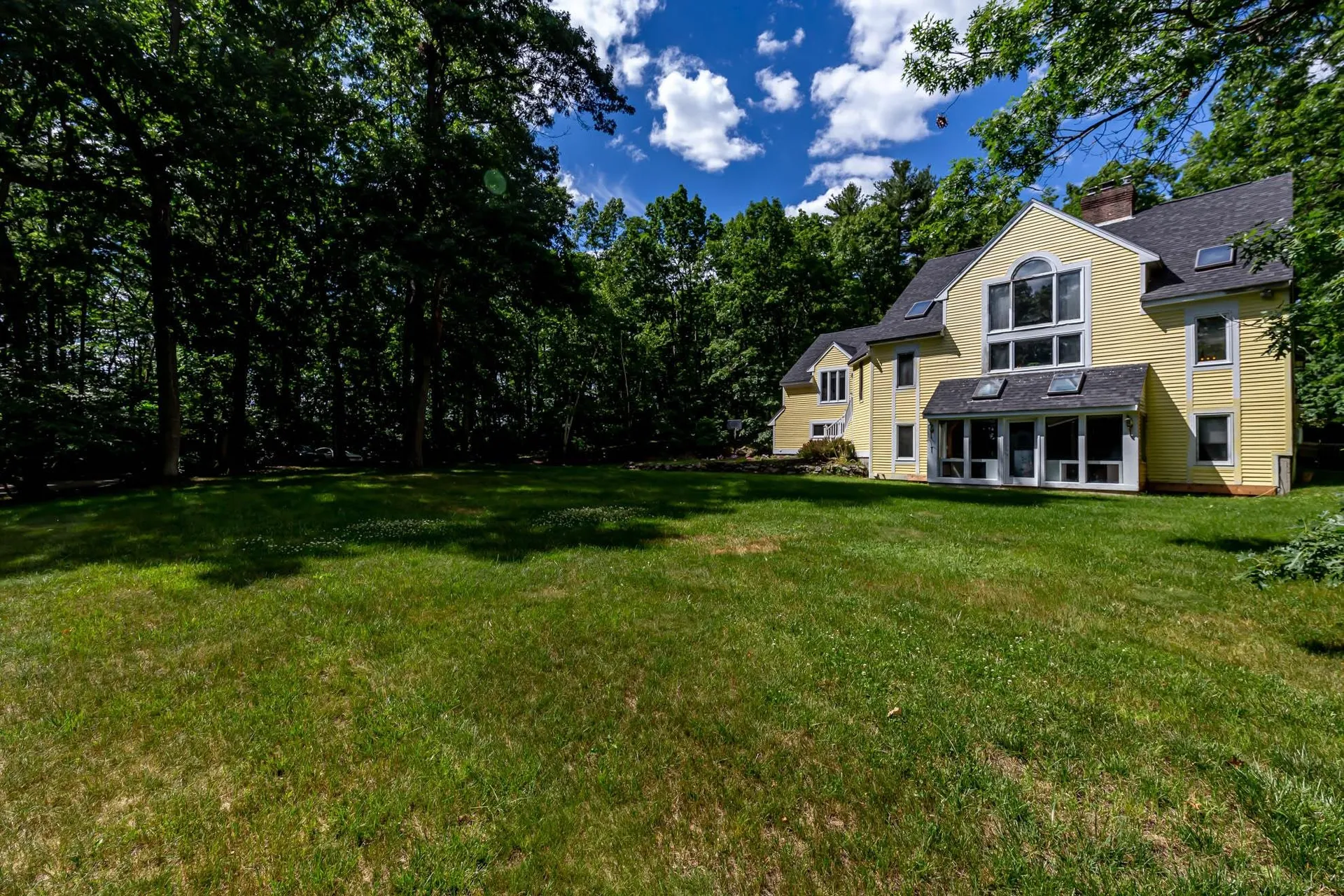62 Alexander Road Londonderry NH 03053