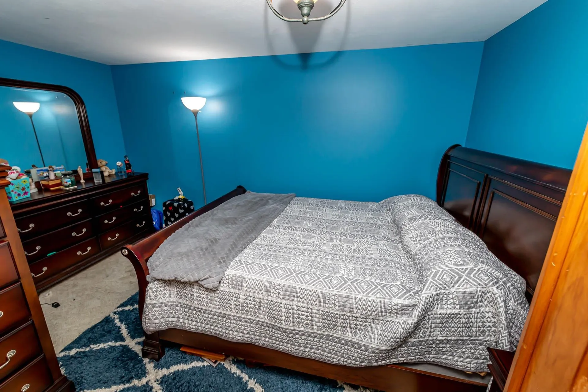 62 Alexander Road Londonderry NH 03053