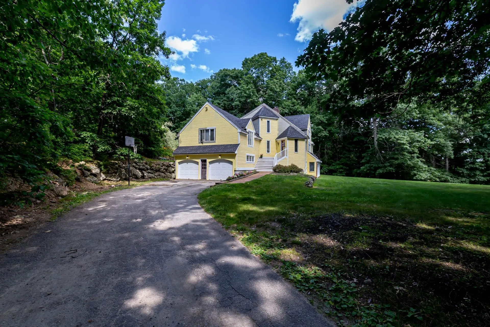 62 Alexander Road Londonderry NH 03053