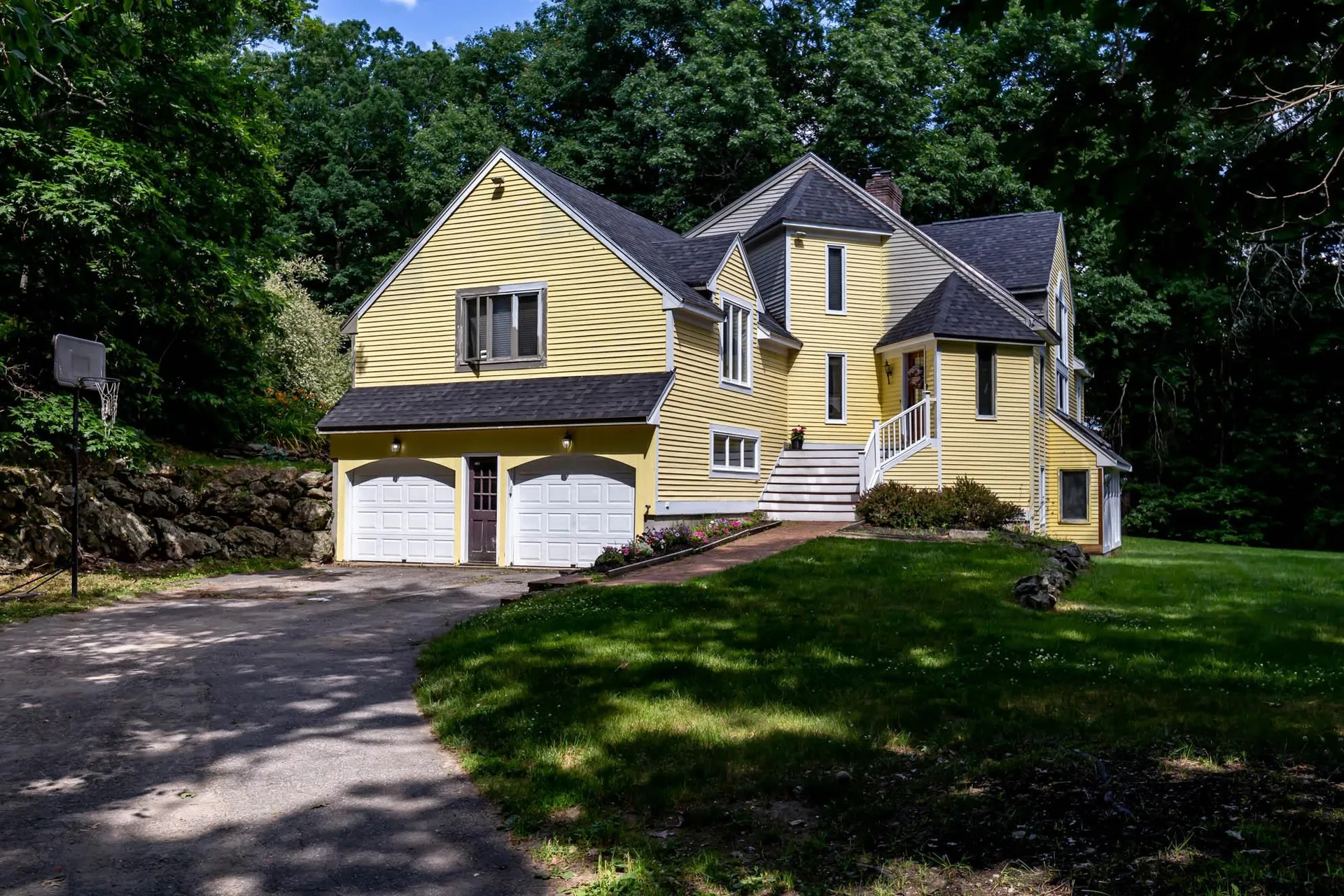 62 Alexander Road Londonderry NH 03053