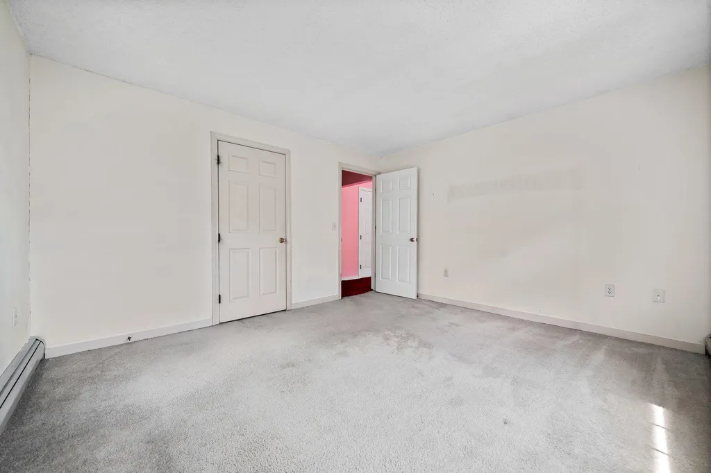 8 Northbrook Drive Manchester NH 03102