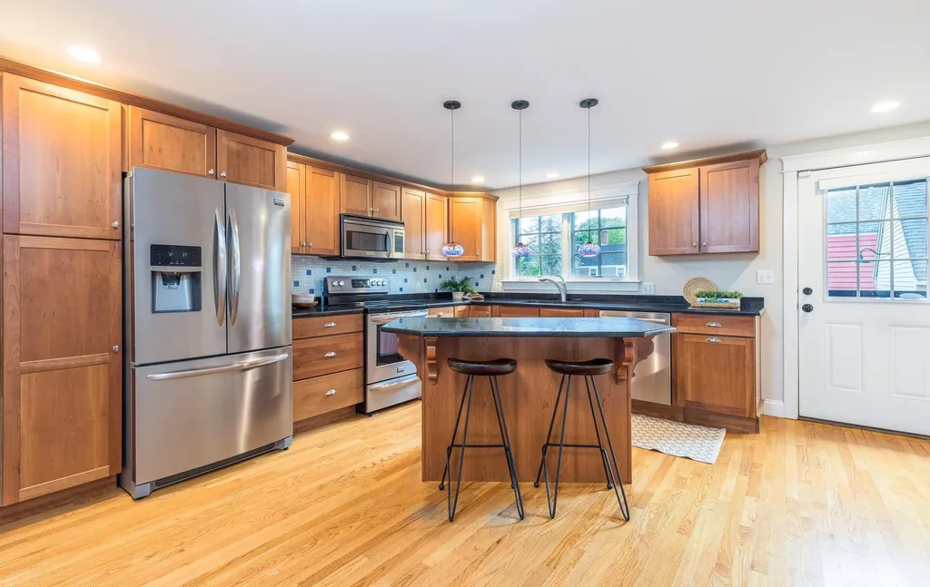 206 Dennett Street Portsmouth NH 03801