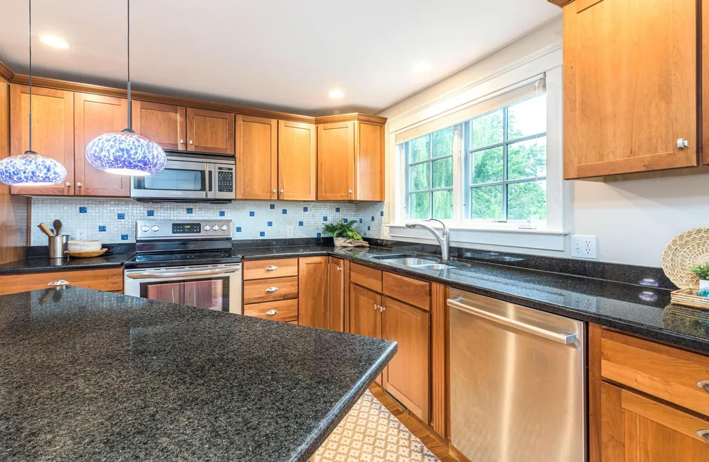 206 Dennett Street Portsmouth NH 03801