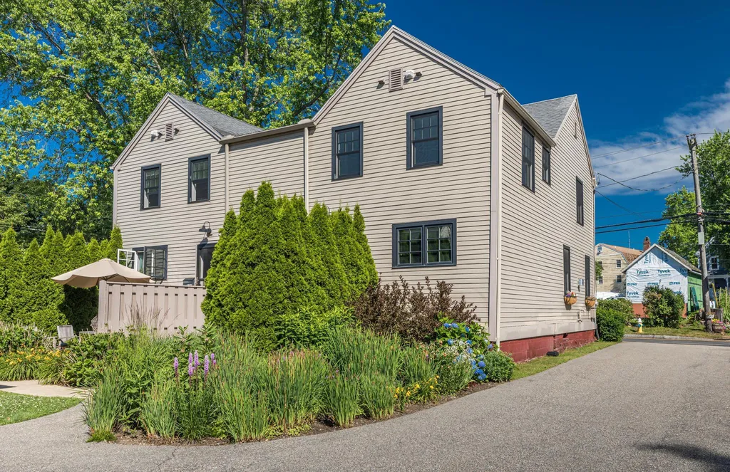 206 Dennett Street Portsmouth NH 03801