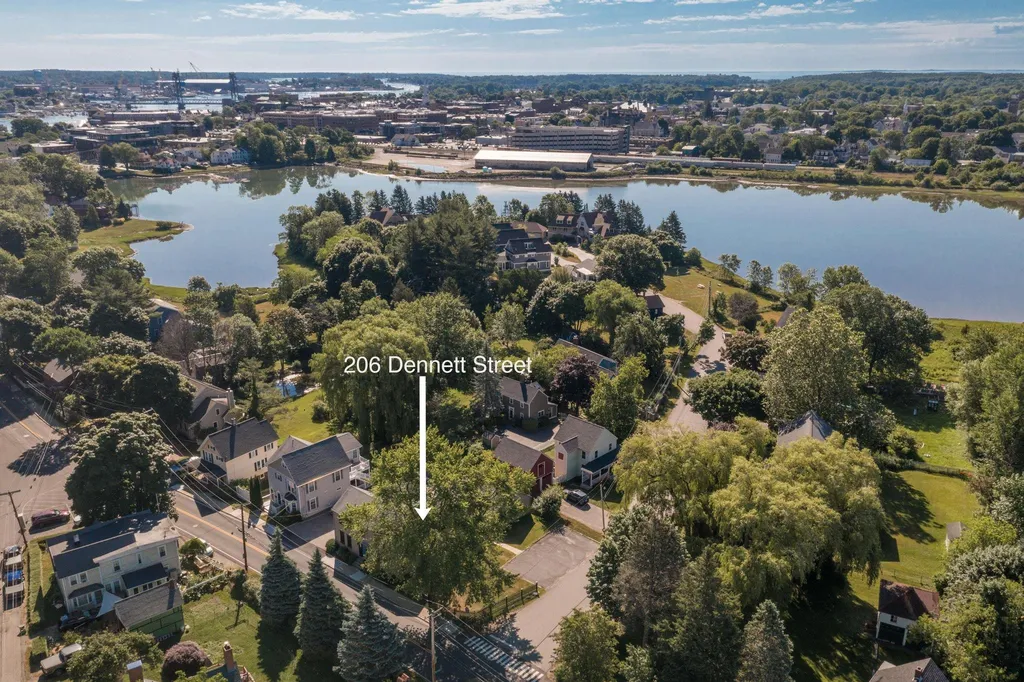 206 Dennett Street Portsmouth NH 03801