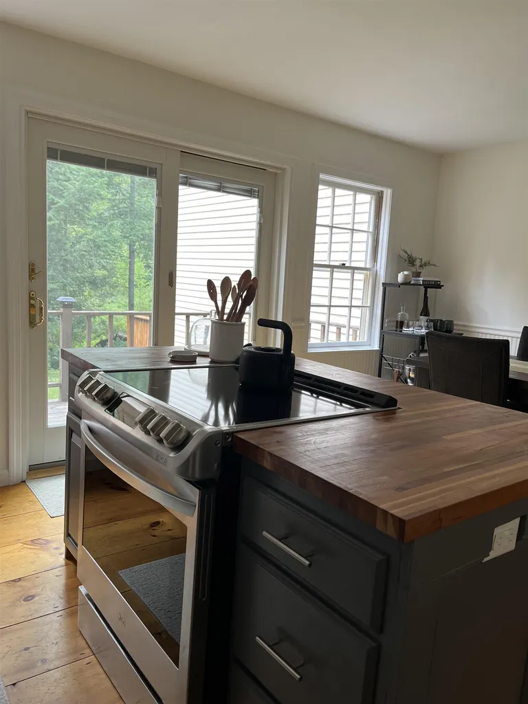 56 Townhouse Way Woodstock VT 05091