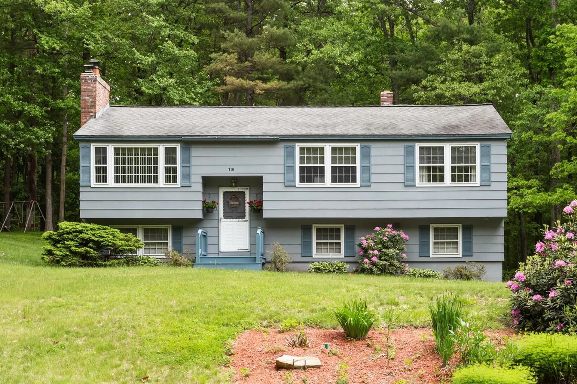 18 Dustin Avenue Derry NH 03038