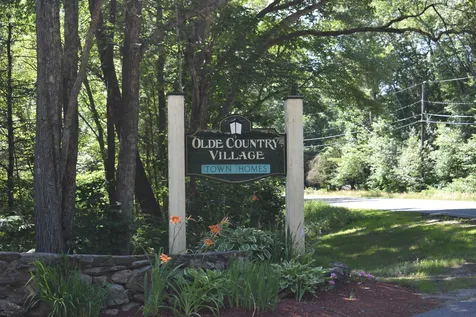 37 Olde Country Village Road Londonderry NH 03053