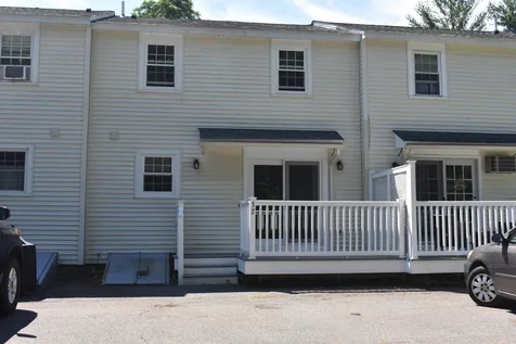 37 Olde Country Village Road Londonderry NH 03053