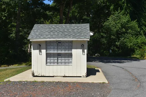 37 Olde Country Village Road Londonderry NH 03053