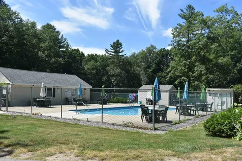 37 Olde Country Village Road Londonderry NH 03053