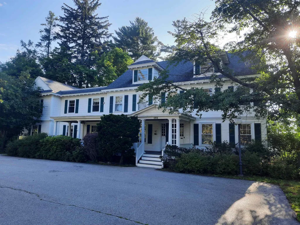 1 Barberry Lane Concord NH 03301