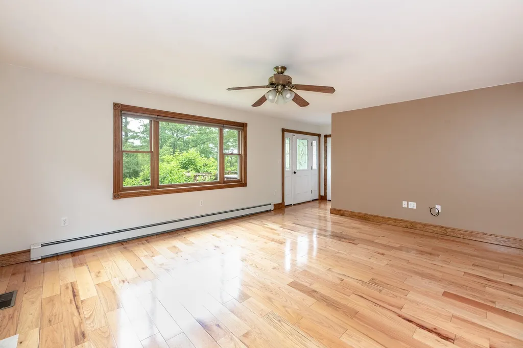 237 Pinnacle Hill Road New Hampton NH 03256