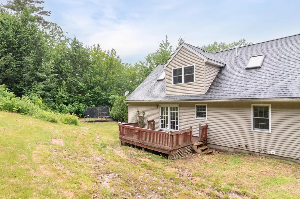 237 Pinnacle Hill Road New Hampton NH 03256