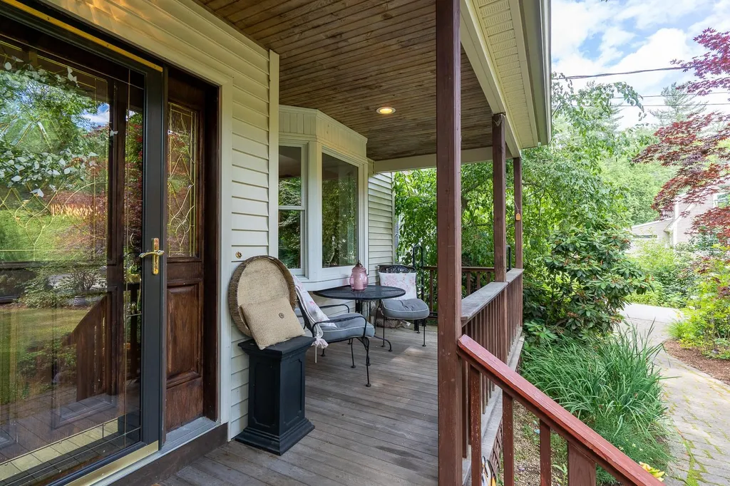 6 Rocky Lane Durham NH 03824