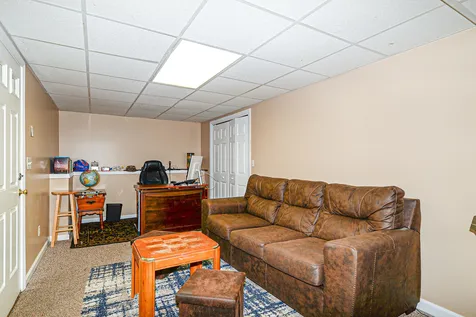 6 Woodcrest Drive Hooksett NH 03106
