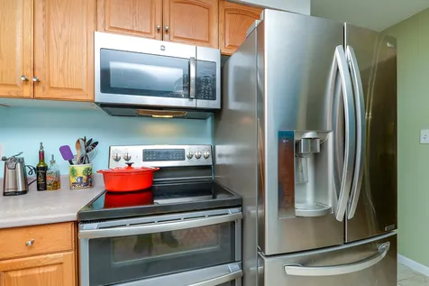 6 Woodcrest Drive Hooksett NH 03106