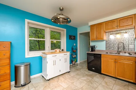 6 Woodcrest Drive Hooksett NH 03106