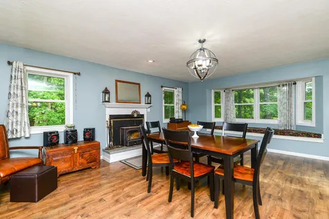 6 Woodcrest Drive Hooksett NH 03106