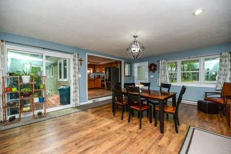 6 Woodcrest Drive Hooksett NH 03106