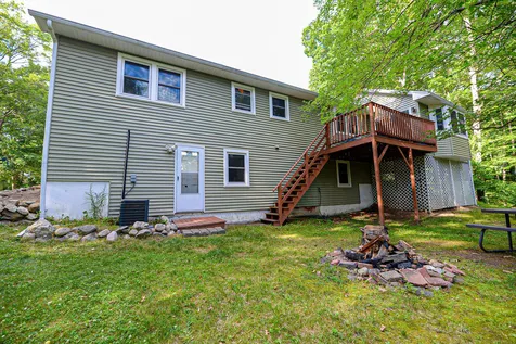 6 Woodcrest Drive Hooksett NH 03106