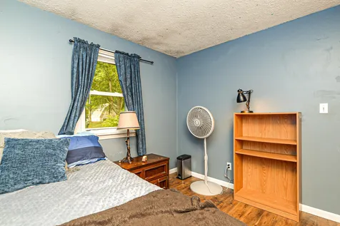 6 Woodcrest Drive Hooksett NH 03106