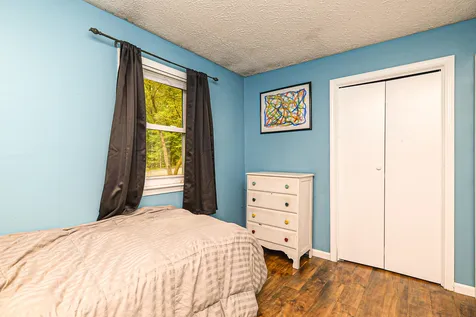 6 Woodcrest Drive Hooksett NH 03106