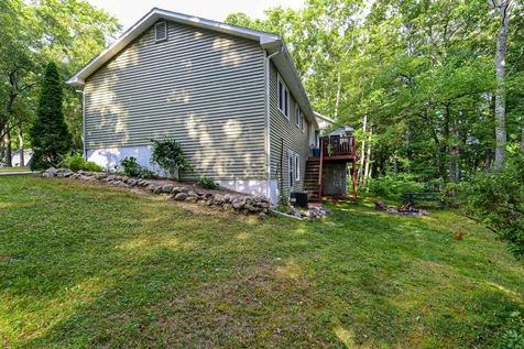 6 Woodcrest Drive Hooksett NH 03106