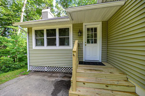 6 Woodcrest Drive Hooksett NH 03106